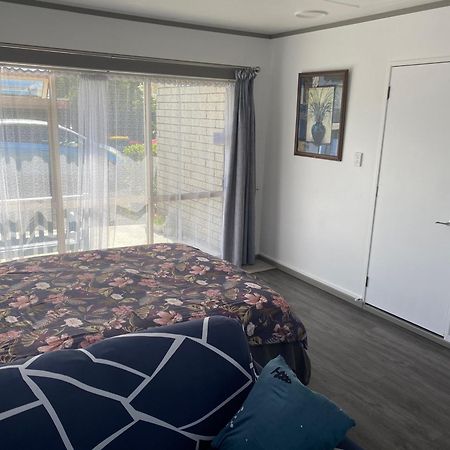 Self Contained En-Suite Private Bathroom, Private Entrance, Close To Shops & Hospital Homestay Hamilton Dış mekan fotoğraf