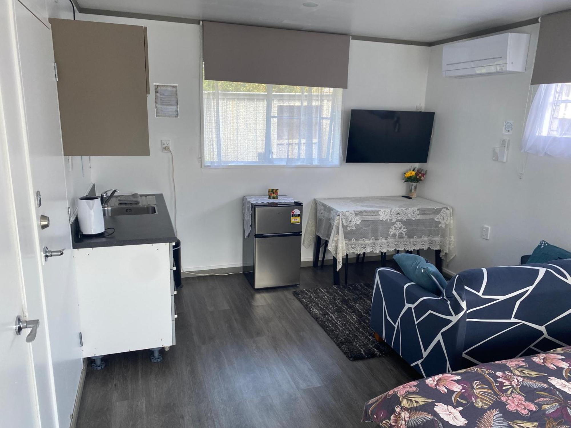 Self Contained En-Suite Private Bathroom, Private Entrance, Close To Shops & Hospital Homestay Hamilton Dış mekan fotoğraf