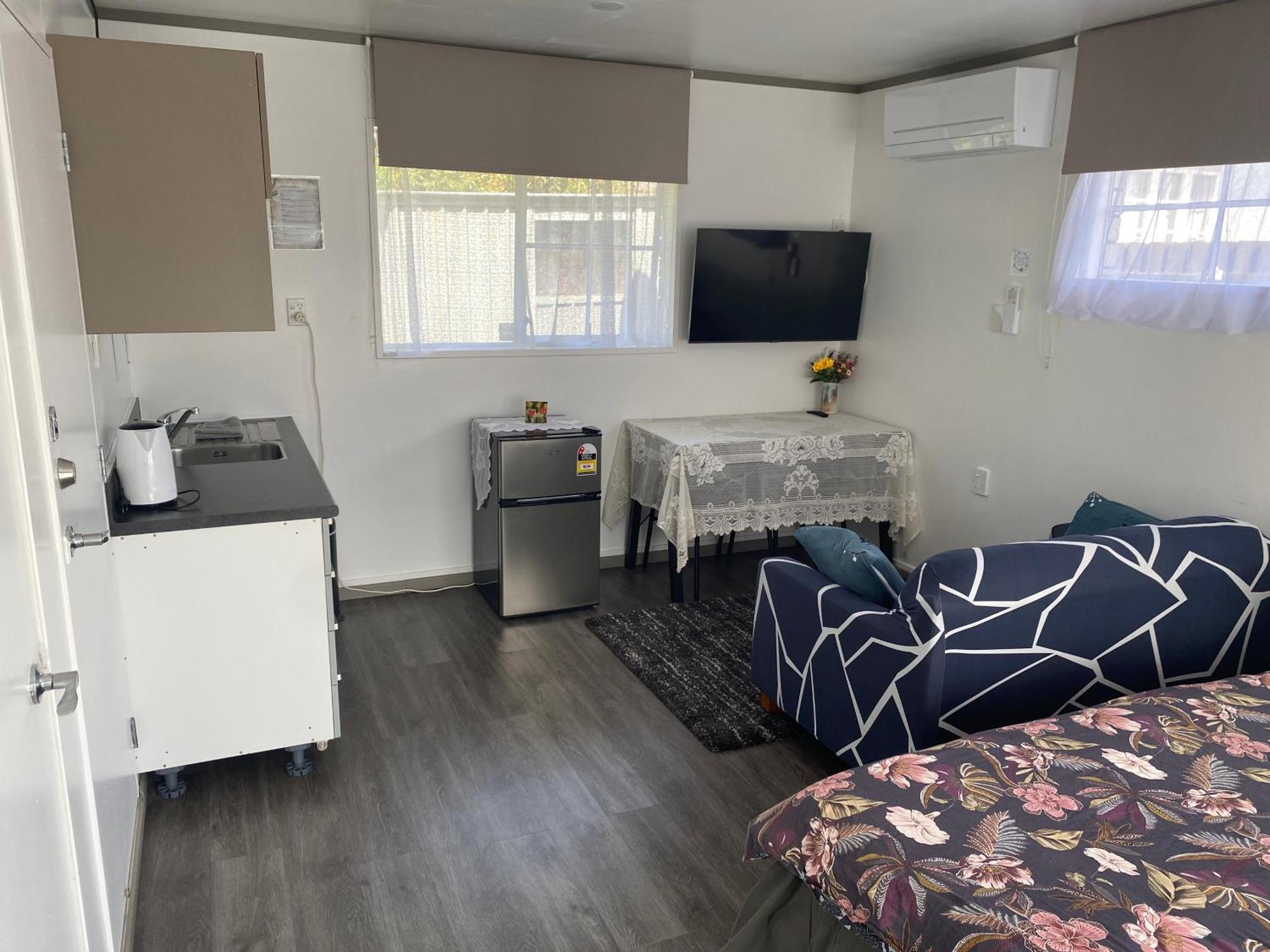 Self Contained En-Suite Private Bathroom, Private Entrance, Close To Shops & Hospital Homestay Hamilton Dış mekan fotoğraf