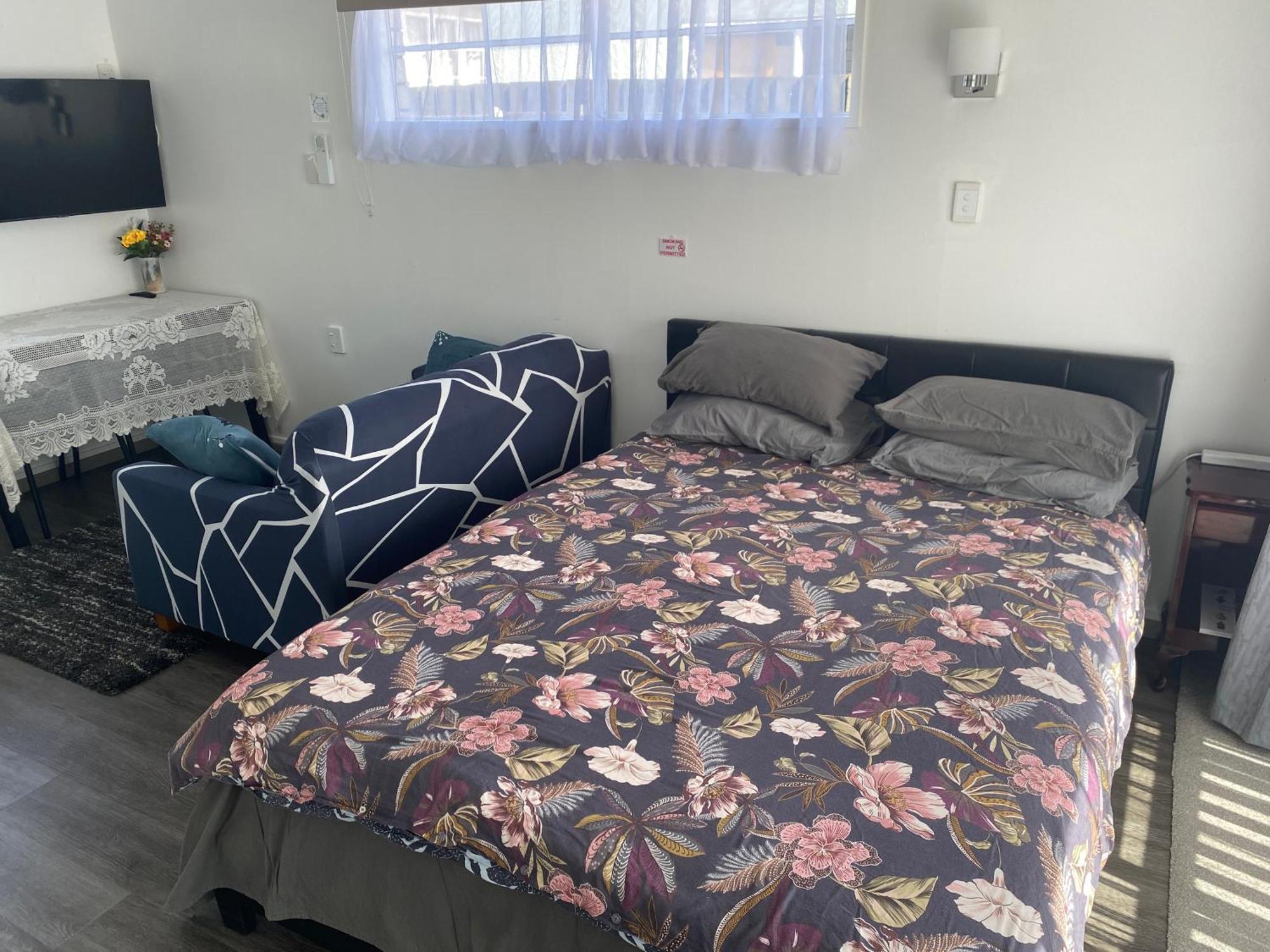 Self Contained En-Suite Private Bathroom, Private Entrance, Close To Shops & Hospital Homestay Hamilton Dış mekan fotoğraf